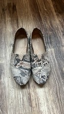 Toms Womens Size 6 Slip-on Snakeskin Pattern