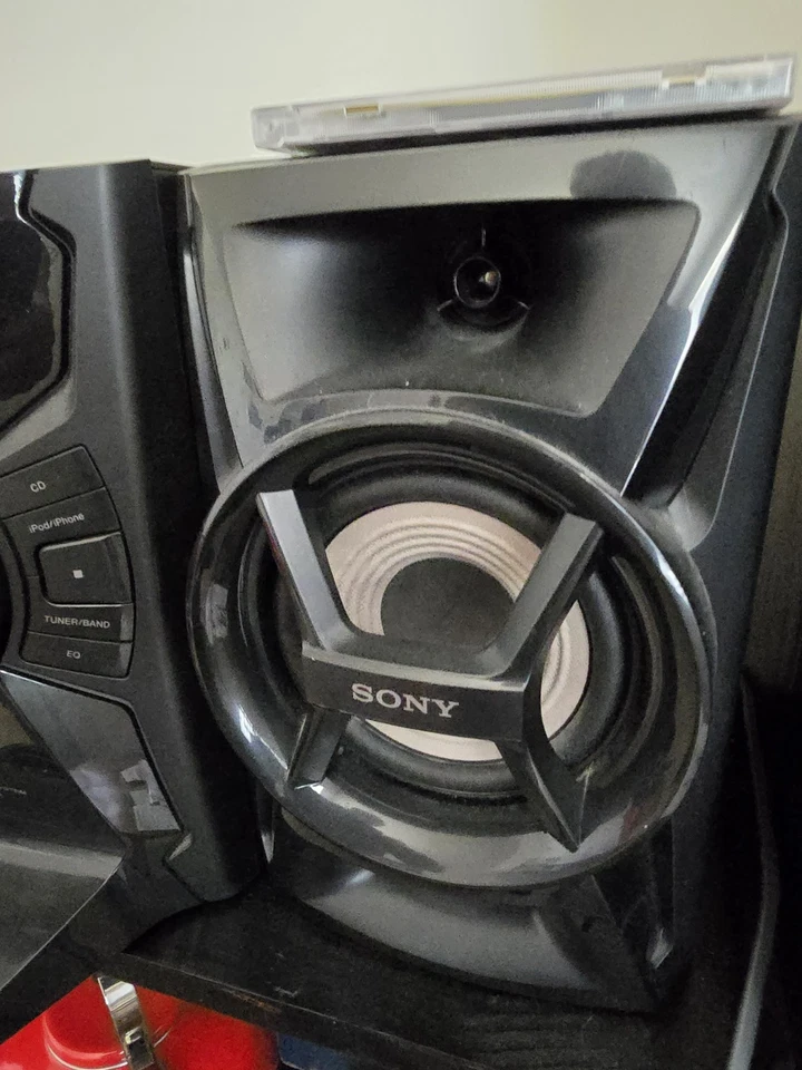 Sony MHC-EC609i Mini Hi-Fi Component System - Tested  Works Great No Antenna.  - Image 3 of 4