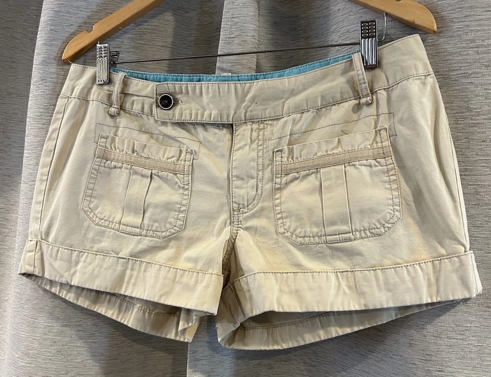Y2K Low Rise Micro Short Roxy Tan Juniors Size 11 Khaki Surf Skate Beach - Image 2 of 4