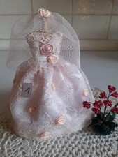 Brautkleid Hochzeitskleid mit Schleier /inkl. Schneiderpuppe  1:12  Miniatur