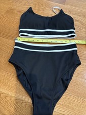 Bikini Set Size M 2-Piece Swimwear Women  s Bathing Suit Black  White New BxZ