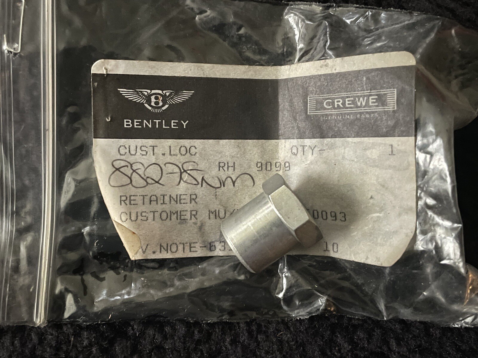 Rolls-Royce Bentley Retainer RH9099 OEM NEW NOS NLA