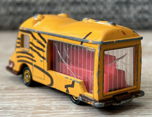 Vintage Tomica, No:26, Lion Bus, 1991 Die-Cast Model Truck - Picture 4 of 12