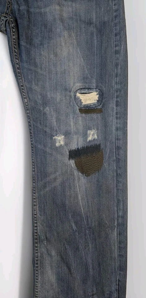 Pantalones de mezclilla desgastados rasgados destruidos remendados remaches antiguos 38x32 rectos  Foto 3 de 4