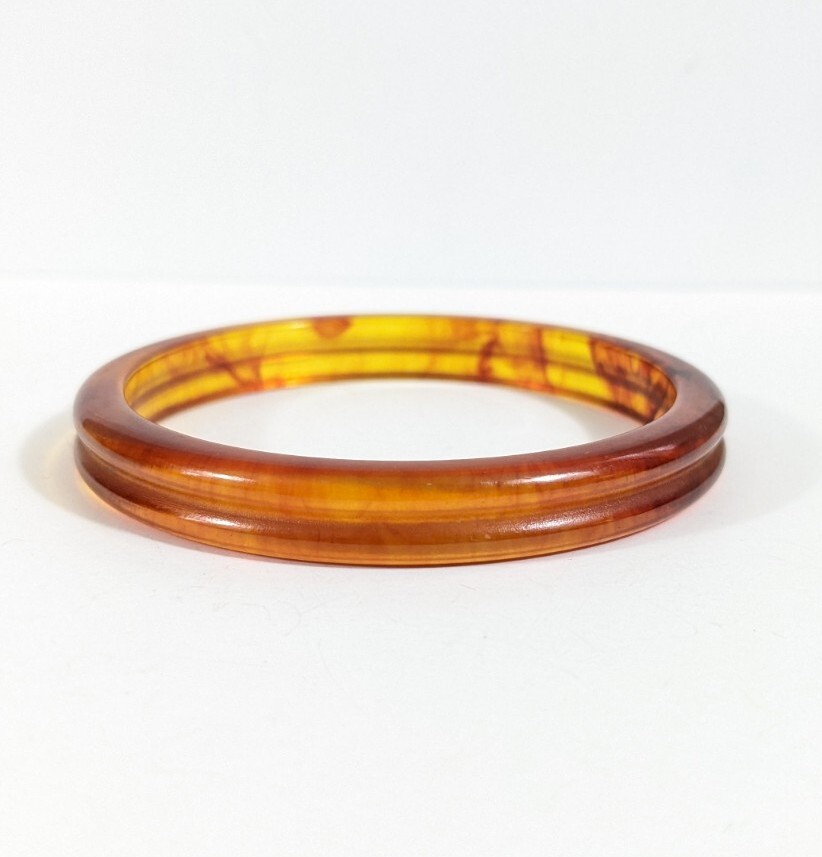 Grooved Marbled translucent Root beer Bakelite Ba… - image 1