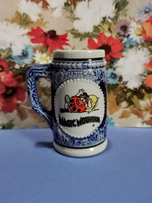 Vintage Magic Mountain Mini Ceramic Beer Stein Souvenir 3.5'' Blue Made In Japan 