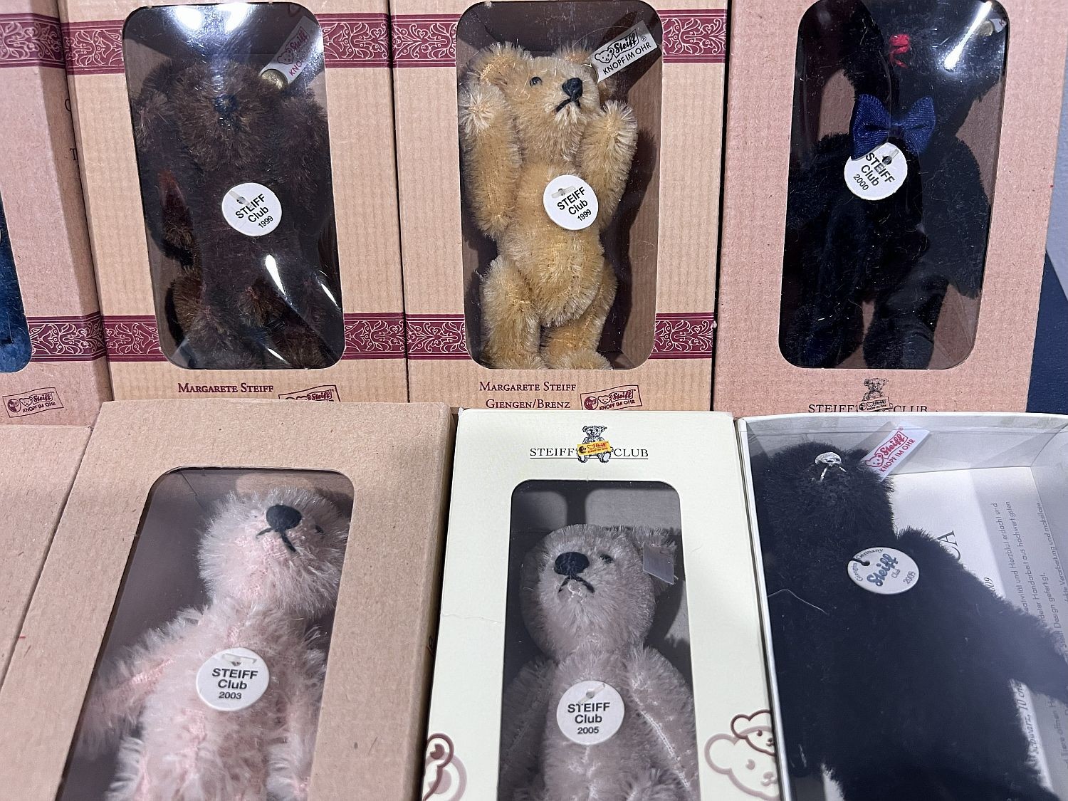 Lot of 11 Steiff Club Bears in Boxes From 1996 to 2009 (AFJ)