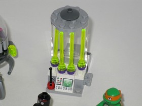 LEGO #79100 TMNT Kraang Lab Escape 91% complete