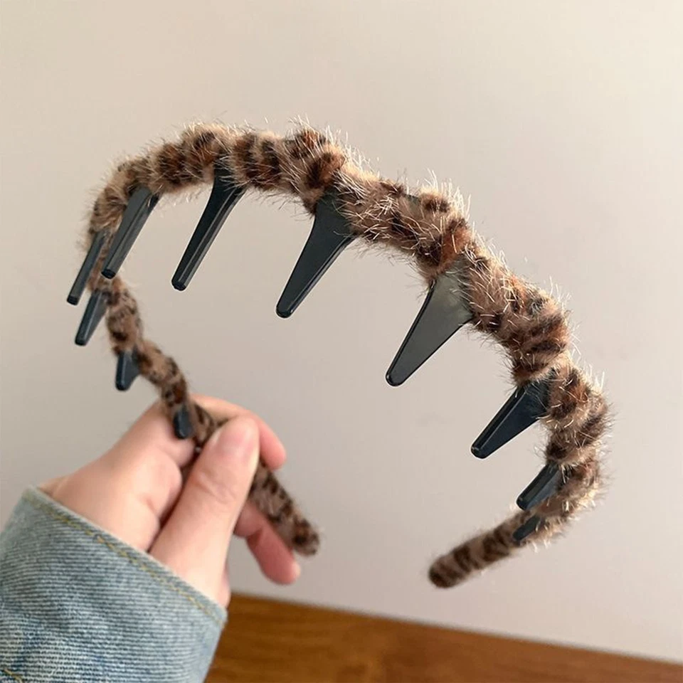 3Pcs Retro High Skull Pearl Headband High Cranium Design Serrated Anti-Slip - Image 3 of 4