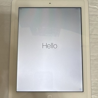 Apple iPad 4th Generation 32GB 9.7in Wi Fi iOS Tablet PC, Silver Great Shape !!!