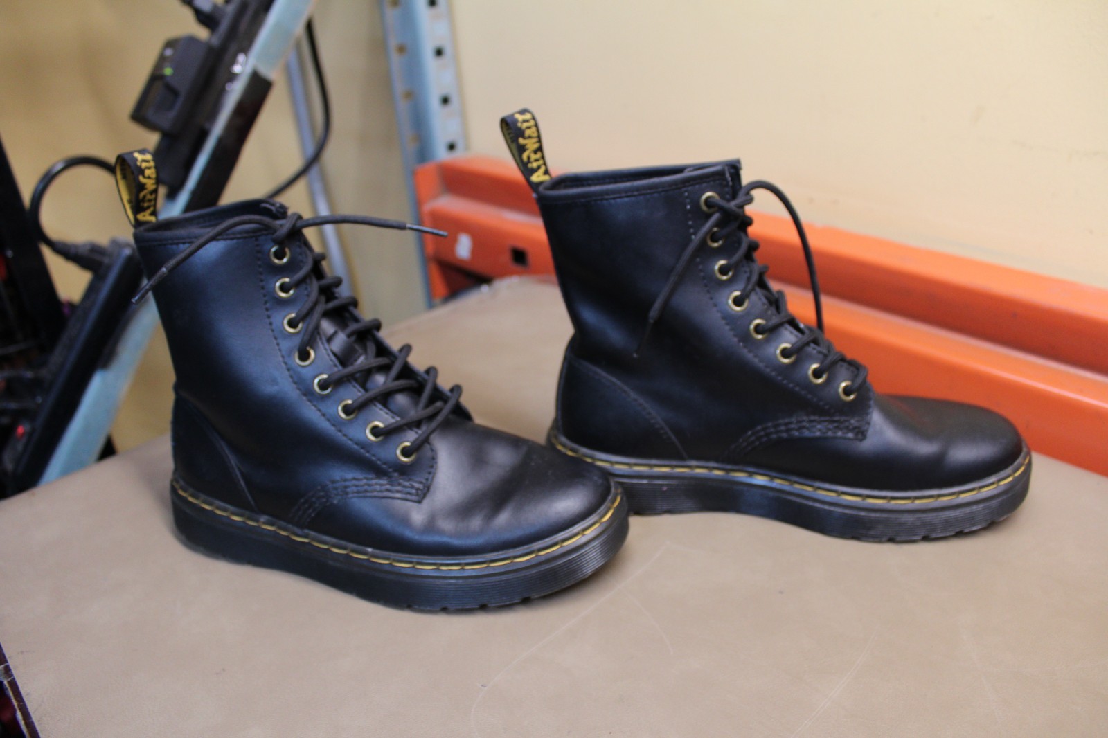 Dr Doc Martens The Original Women's 7 Black Air Walk Combat Boots thumbnail 4