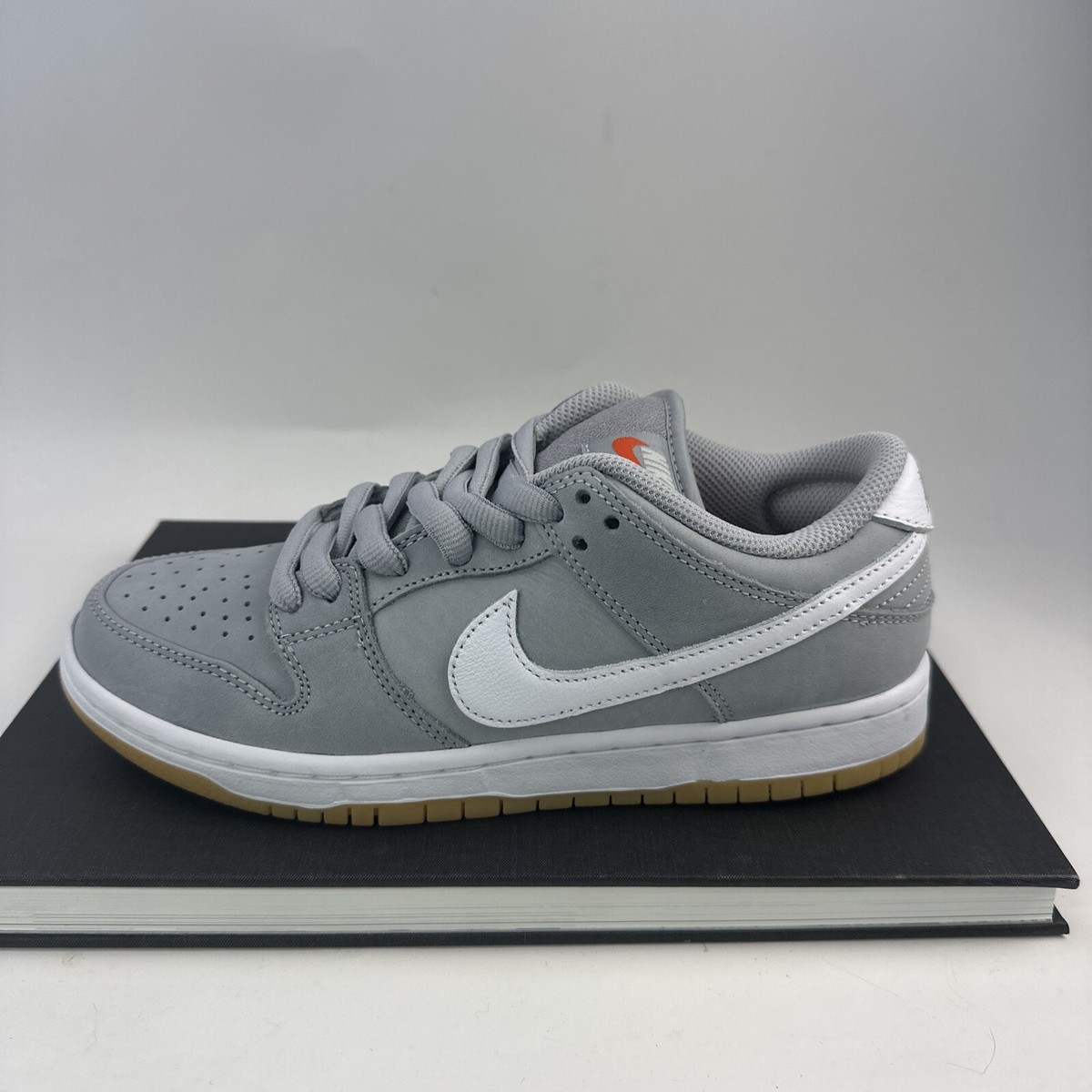 NIKE ☆ Dunk Low Grey Gum First Look at the Nike Dunk Low 