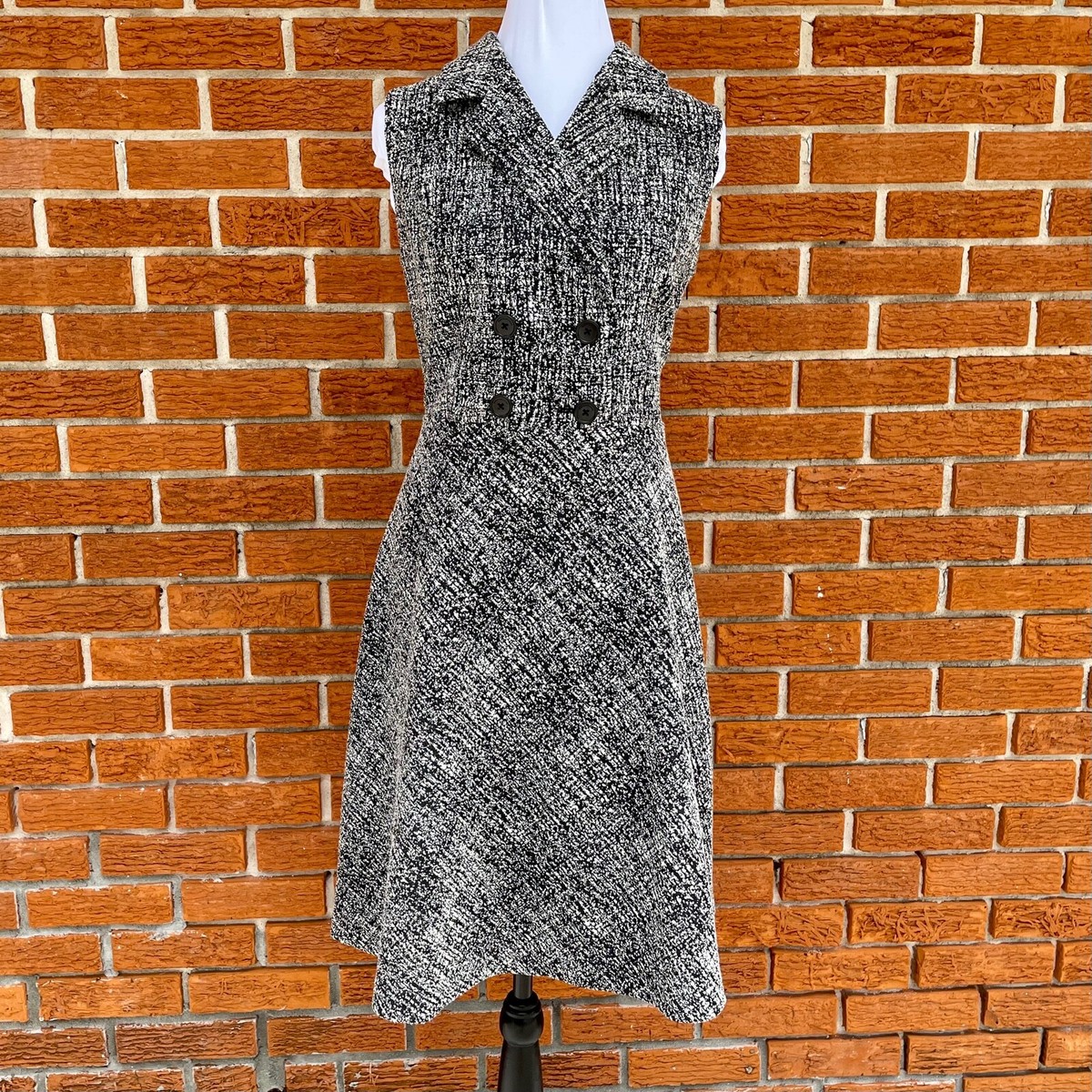 donna karan black and white dress Collared Sleeveless Size 8 skirted shirtdress Modern Fit Dress Shirts Chic & Timeless. Designed Size:Also have 38L 48S 50S 62R 64R 62L 64L + Adding $60 (specify Size Comment Section)