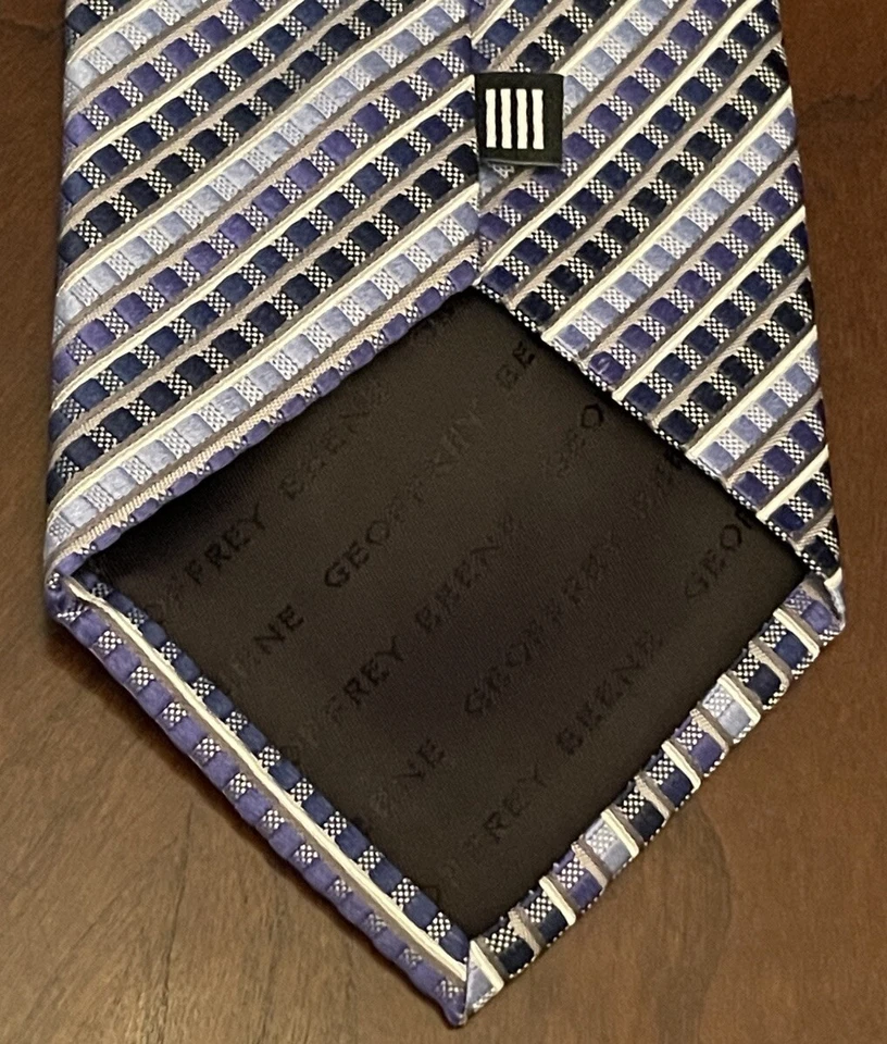 Gravata de pescoço masculina Geoffrey Beene azul 60% seda 40% poliéster feita na China longa - Imagem 2 de 4