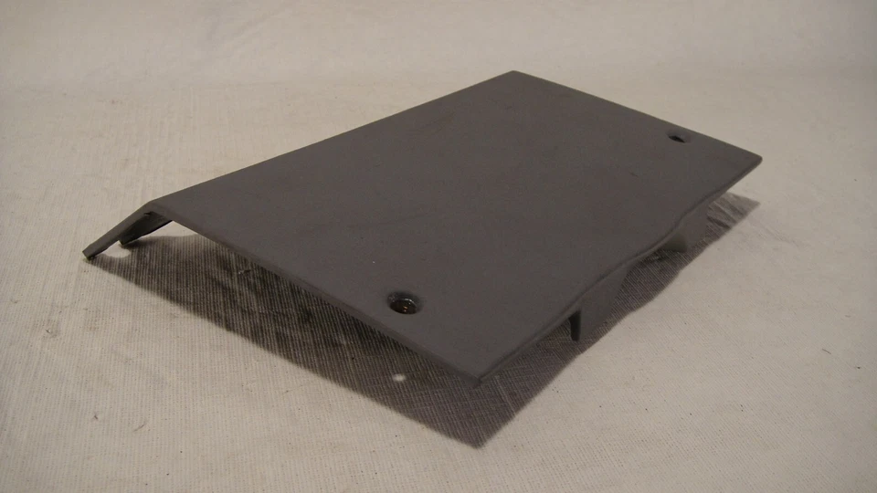 Cadillac Deville Fleetwood 1977-1979 columna de dirección inferior rodillera gris Foto 4 de 4