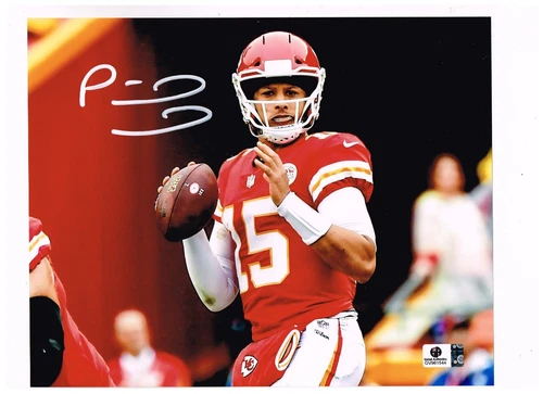 PATRICK MAHOMES KANSAS CITY CHEIFS QB hand signed autographed 8x10 photo W/COA
