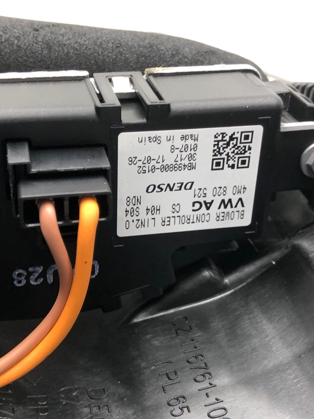 2016-2020 BENTLEY BENTAYGA REAR HVAC HEATER CORE HOUSING BOX OEM 4M0820004