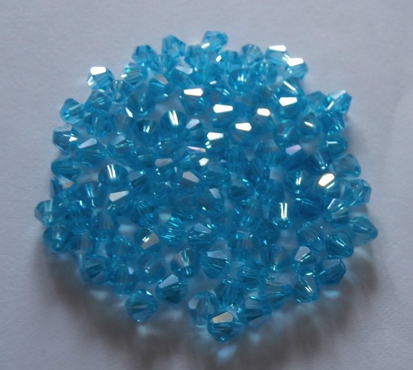 Tupi CRISTAL AB 100 piezas azul aguamarina 4mm