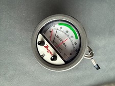 DWYER PHOTOHELIC SERIES 3000MR GAUGE