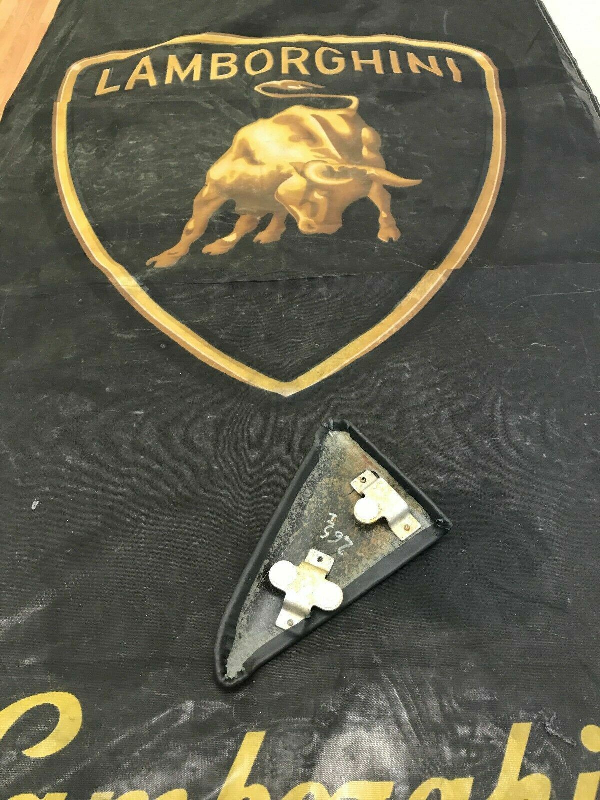 LAMBORGHINI MURCIELAGO LP640 LEFT SIDE DOOR MIRROR TRIANGLE TRIM OEM 418868361