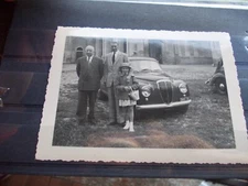 PHOTO VIGGIU' (VA) family in yard - WITH VINTAGE CAR 1953