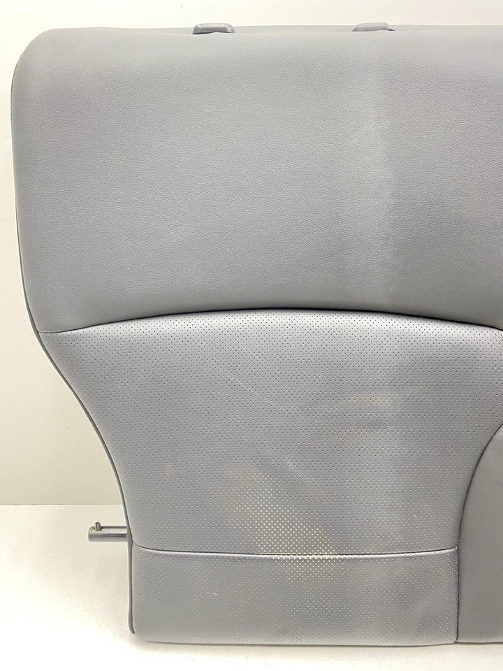 2015-2019 SUBARU LEGACY REAR RIGHT SEAT UPPER BACKREST CUSHION & ARMREST OEM Foto 2 de 4