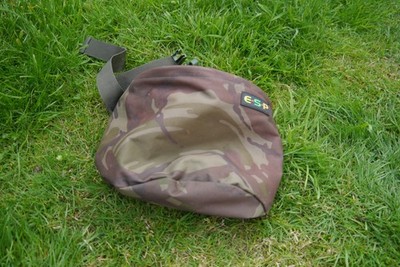 ESP CAMO BOILIE BAIT CADDY POUCH GEBRAUCHT GROBES ANGELGERÄT