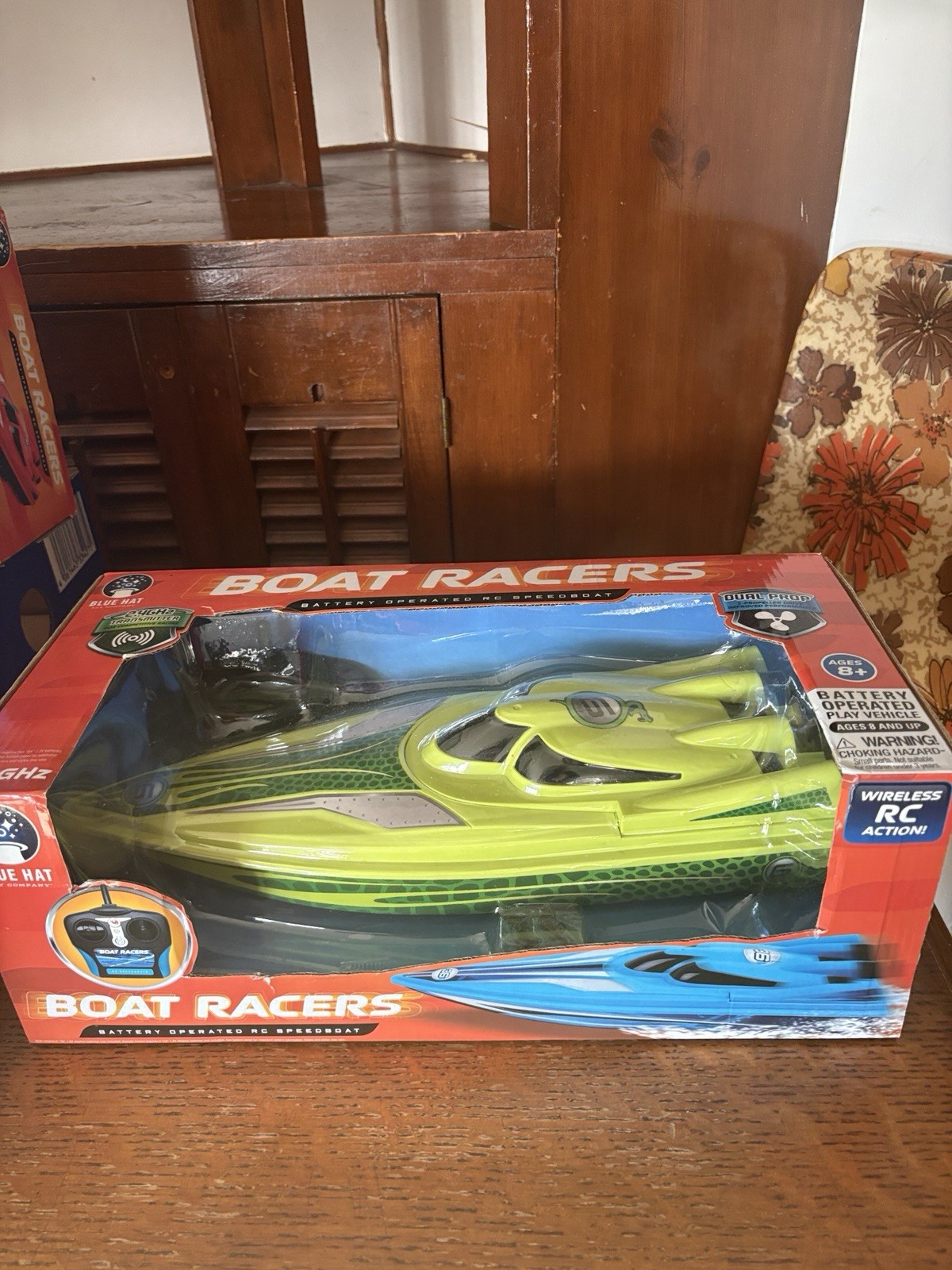 Blue Hat BOAT RACERS Remote Control GREEN RC Dual Propeller 