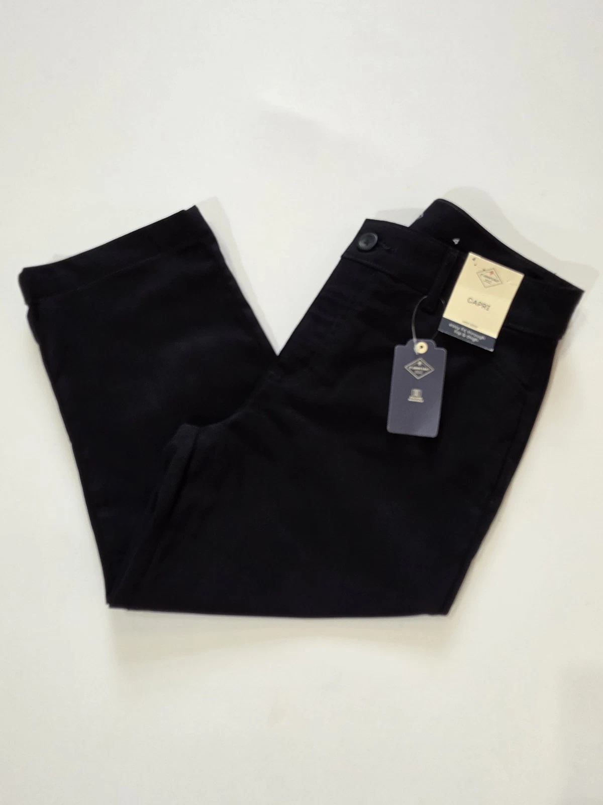NWT St. Johns Bay Capri Pants Womens Size 4 Black Tummy Control Mid Rise