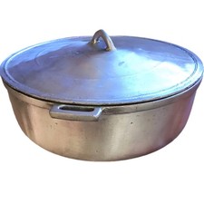 Jamaican Dutch Pot Dutchie Traditional Jamaican Cast Iron Cookware 16”x5” 40 cm