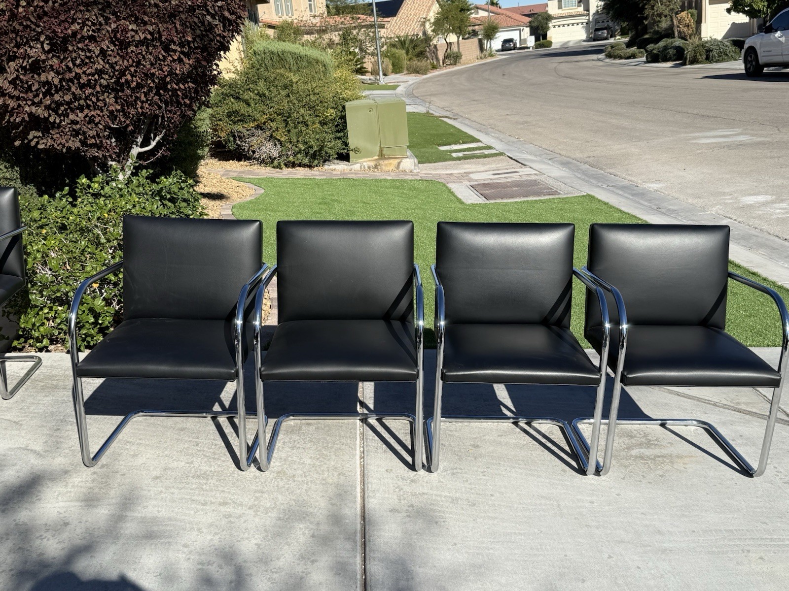 Mies van der Rohe Knoll Studios Tubular Brno 4 Dining Chairs Black Leather