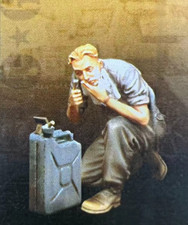 1/35 Scale Resin Figure – WWII Soldier Shaving with Jerry Can – Unpainted Model