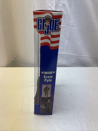 G.I. Joe Ernie Pyle D-Day Collection Figure Hasbro 2001 New In Box! - Picture 2 of 5