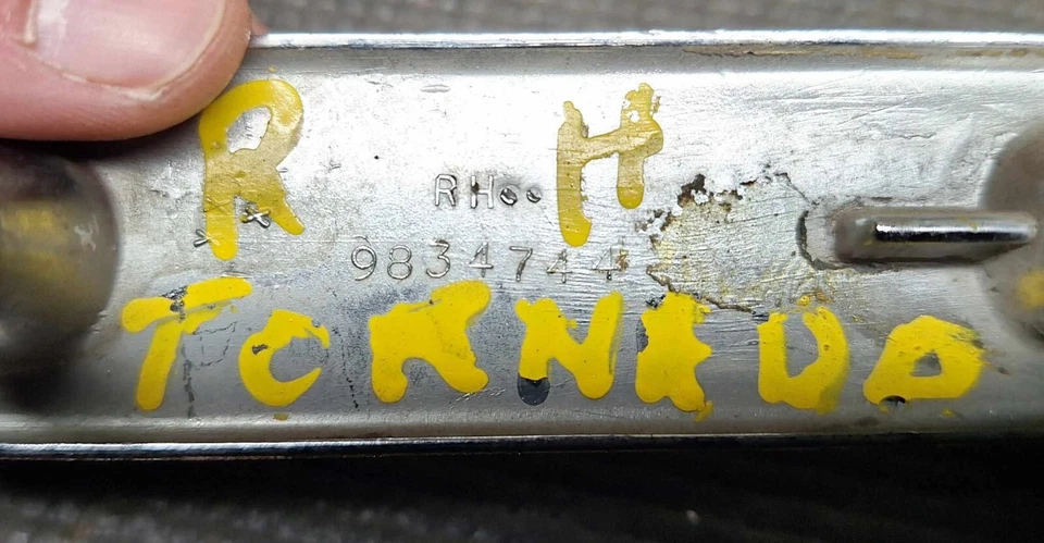 1971 Buick Riviera Passenger Car RH Door Handle 9834744 SHIPS WORLDWIDE - Image 4 of 4