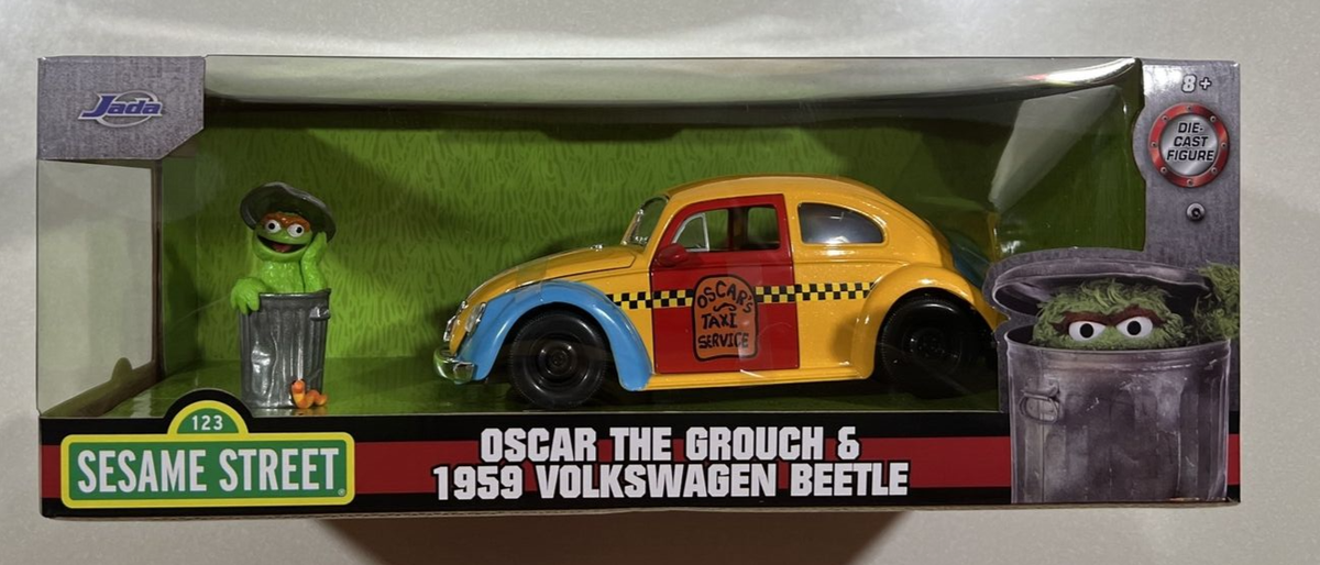 NEW 2023 Jada 1959 VW Beetle & Oscar The Grouch Figure Sesame