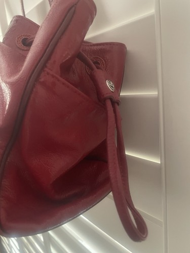 BRIGHTON RED Shoulder + DUST BAG Pebble Croc Patent Leather Drawstring, 2 Straps - Picture 15 of 24