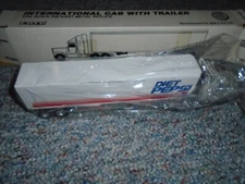 Ertl Diet Pepsi International Cab with Trailer 1/64 scale 7505 *NEW*