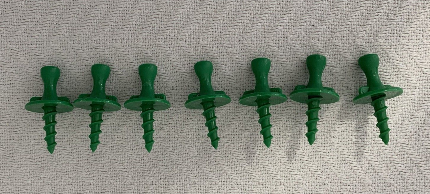 The Pampered Chef Corn Cob Holders Green 2455 3 Pairs. Retired Item