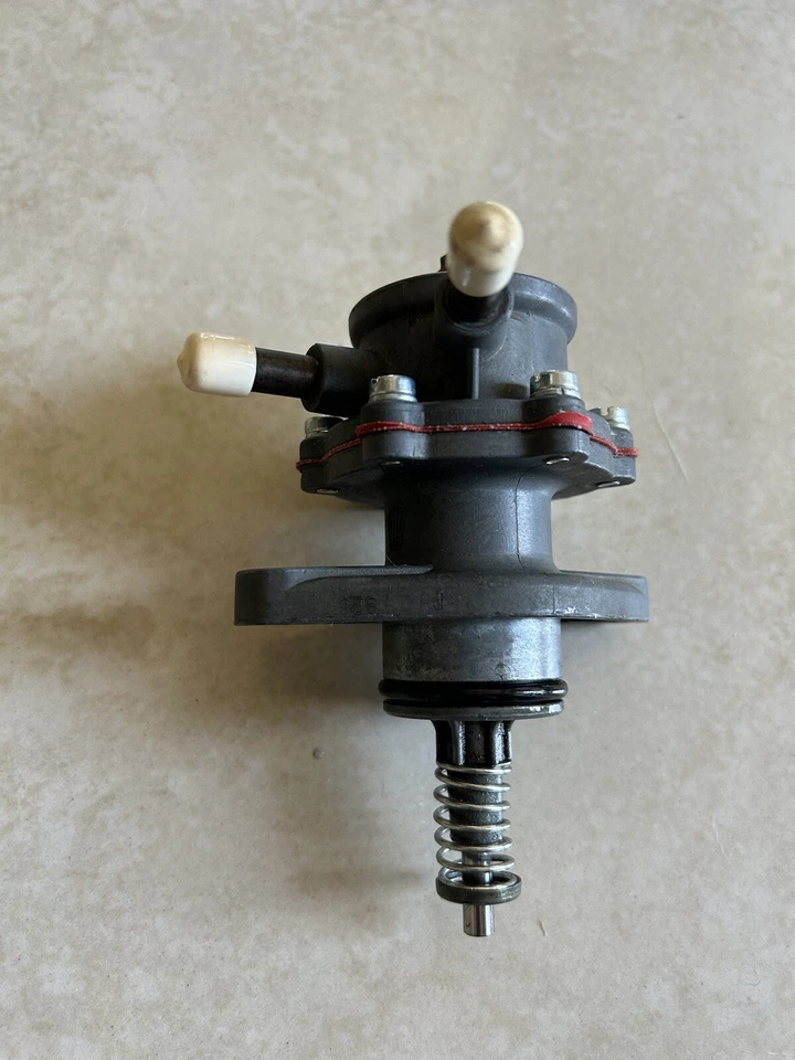 Bomba de combustible Pierburg reconstruida Porsche 356 o 912 Foto 2 de 4