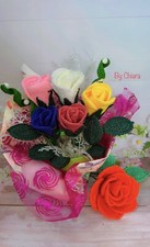 Rose e roselline fatte all’uncinetto