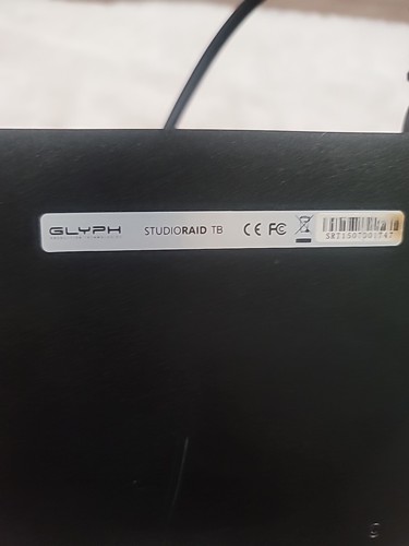 Glyph STUDIORAID 4 TB w/ Thunderbolt 2 & USB 3.0 - Picture 7 of 10