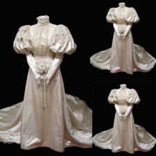 Vintage Champagne Wedding Dresses Long Sleeves High Neck Lace Appliques Bridal