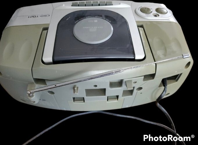 AIWA CSD-TD21 - Compact Disc Stereo Radio Cassette Recorder