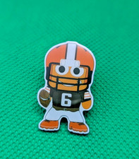 Amazon PECCY Pin Football Player Number 6 with Helmet