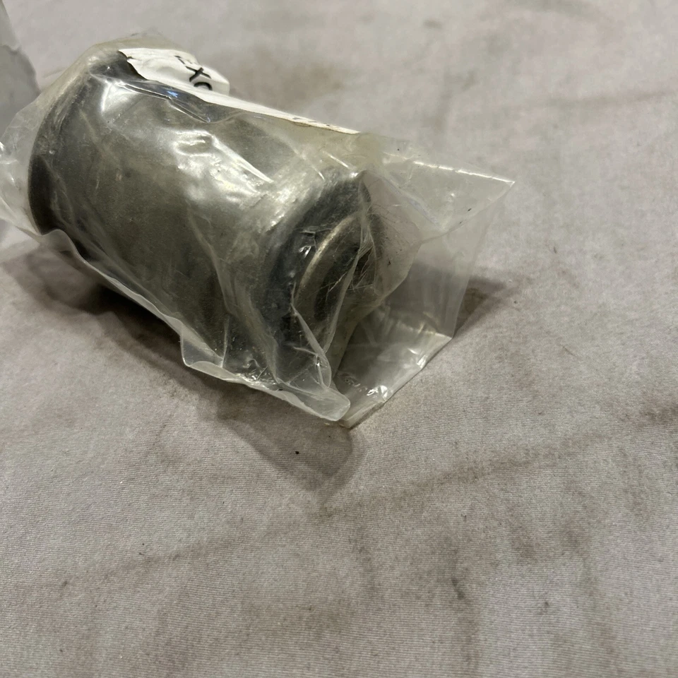 PARTS MASTER NOS SUSPENSION CONTROL ARM BUSHING K6134 FOR 65-70 CHEVY BEL AIR + - Image 3 of 4