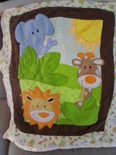 Vintage Baby Nursery Animal Print Quilt Giraffe Lion Elephant 38"x32"