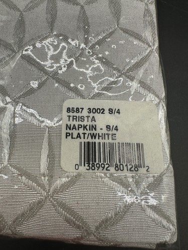 WATERFORD Linens Set of 8 Crosshaven Cloth NAPKINS Plat White NEW - Picture 2 of 4