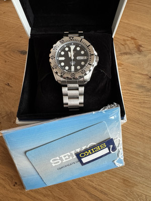 Automatik Uhr Seiko Sports 5 SRP599J1 NEU