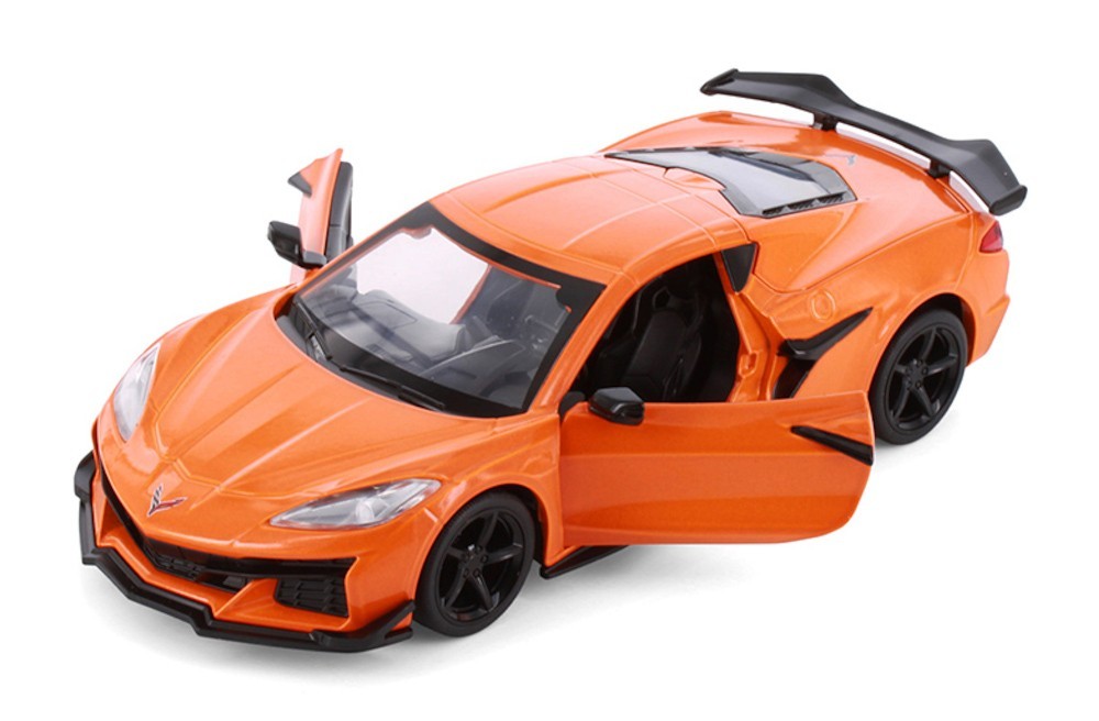 2024 Chevrolet Corvette Z06 C8 1/24 Scale Diecast Model Showcasts