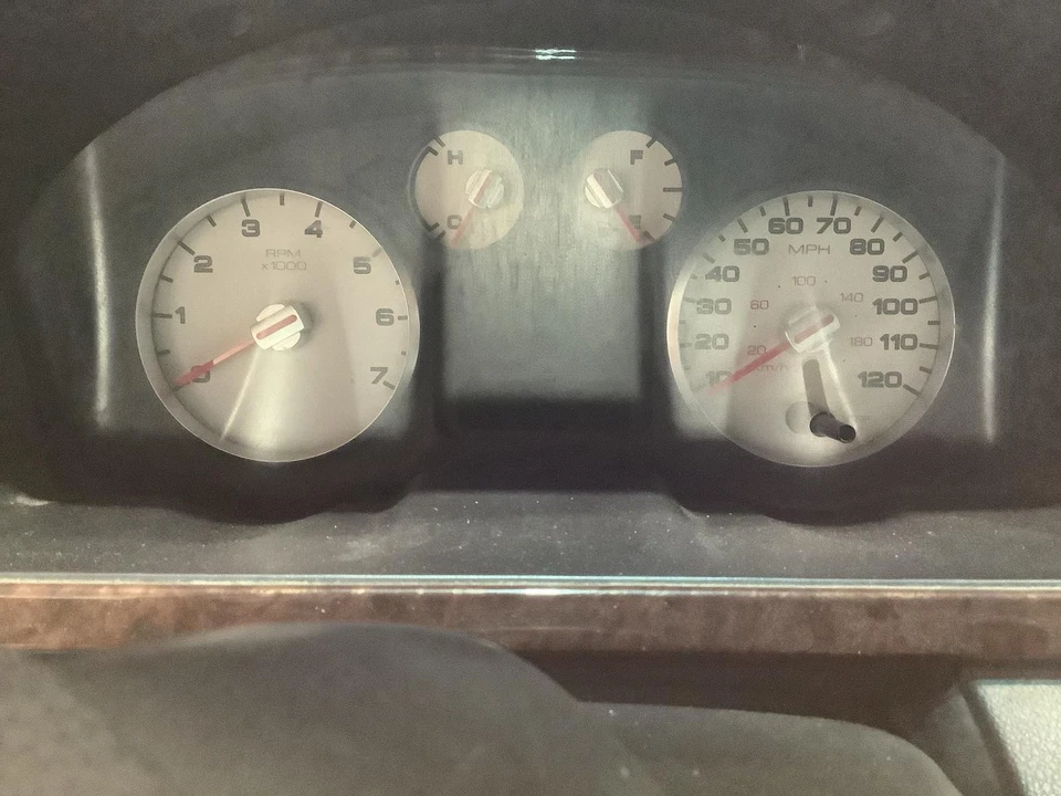 Used Washer Fluid Reservoir fits: 2006 Ford Five hundred includes pump Grade A - Image 4 of 4